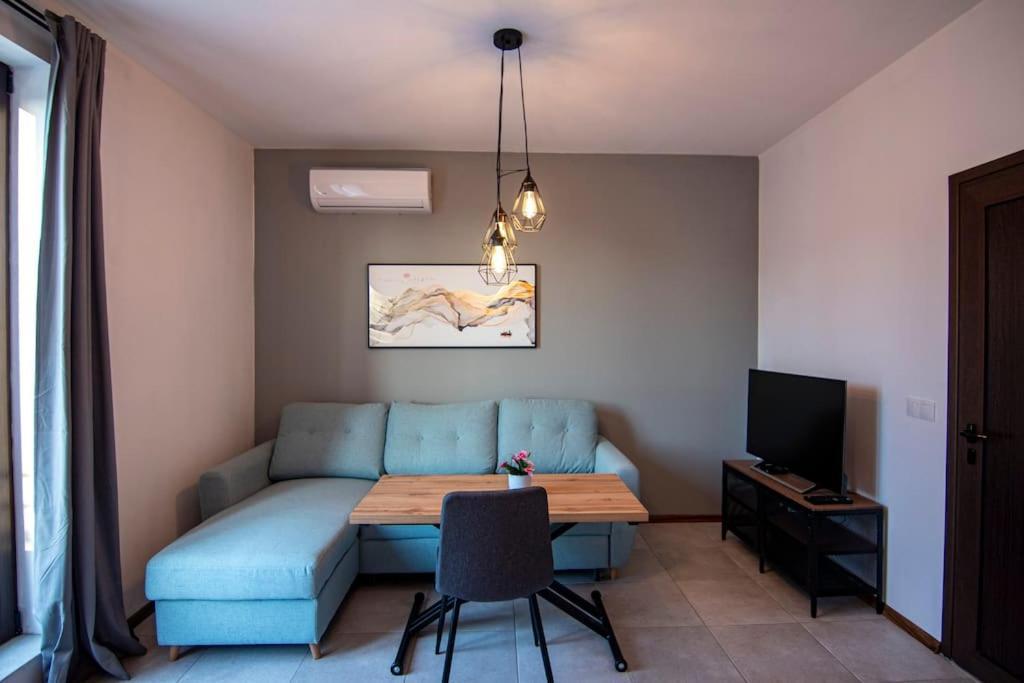 Аpartment With Free Parking Apartment Sofia Bagian luar foto