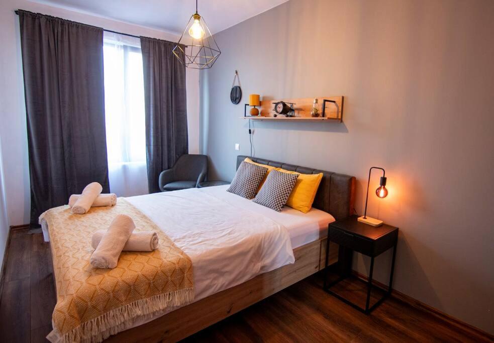 Аpartment With Free Parking Apartment Sofia Bagian luar foto