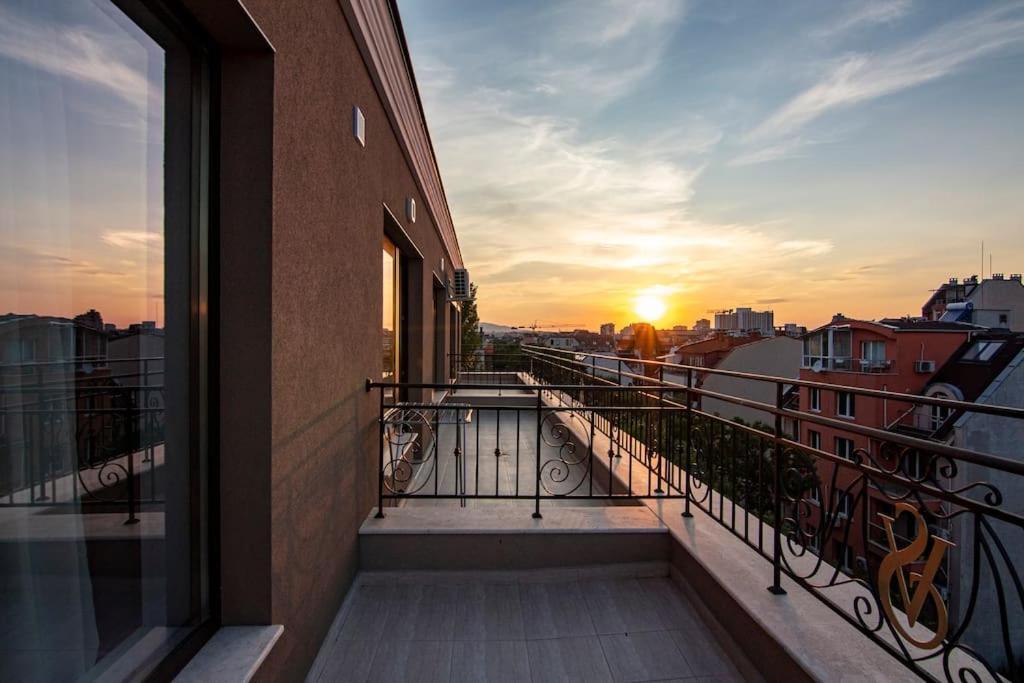 Аpartment With Free Parking Apartment Sofia Bagian luar foto